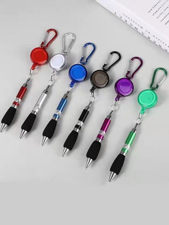  1 pieza Bolígrafo al azar con mosquetón