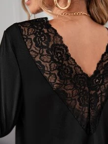 Camiseta con encaje corte V trasero - Negro - Ver 3