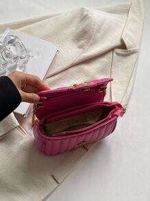 轻便商务休闲迷你绗缝翻盖链条包，适合少女、女性、大学生、年轻职业人士和上班族，完美适用于办公室、大学、工作、商务、通勤、户外活动、旅行和休闲场合。 - 玫紅色 - 查看 5