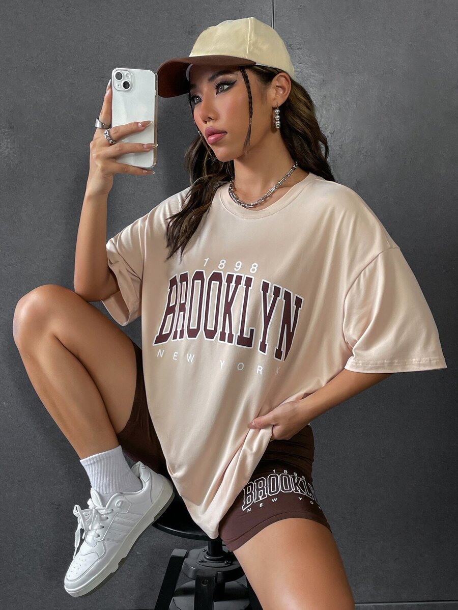 SHEIN Unity 字母圖案落肩T恤和騎行褲 - 杏色 - 查看 1