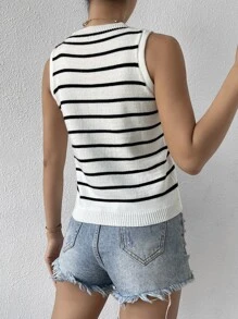 Flirla 女士休闲经典条纹针织背心，适合度假和日常穿着 - 白色 - 查看 2