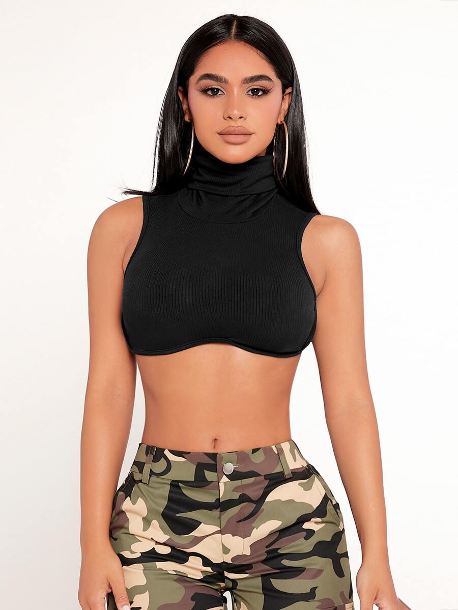 SHEIN PETITE 煙囪領短款背心 - 黑色 - 查看 1