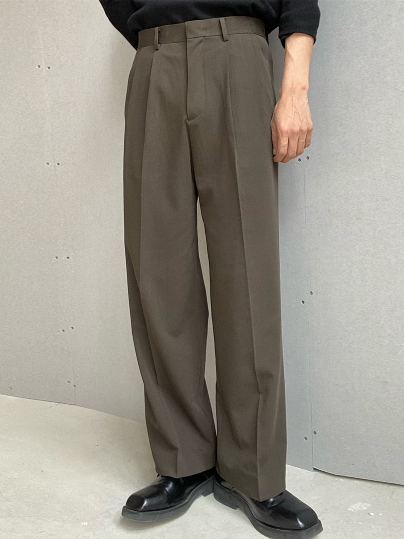 DAZY Men High Waist Slant Pocket Trousers - Mocha Brown - View 1