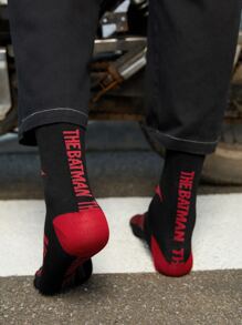 THE BATMAN | SHEIN Men Bat & Letter Graphic Crew Socks - Black - View 2