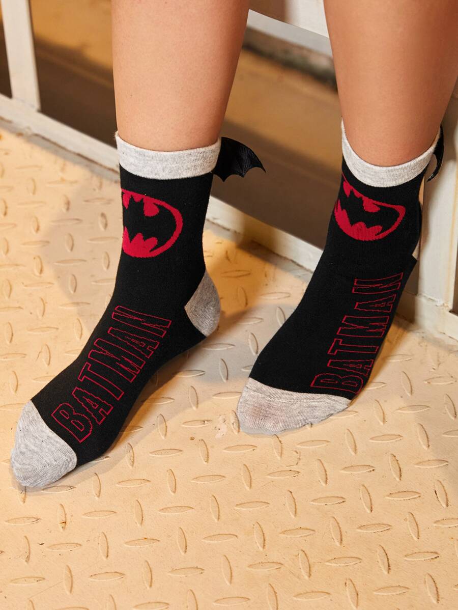 BATMAN X SHEIN Bat & Letter Graphic Crew Socks - Black - View 1