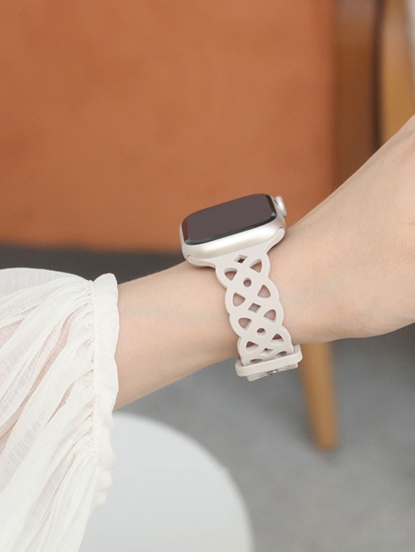 1pc Women Hollow Out Lovely Silicone Watchband Compatible With Apple Watch Band Compatible With Apple Watch 42mm 38mm 40mm 41mm 44mm 45mm 46mm 49mm Fashion Smart Watch Replacement Apple Watch Strap For Series Ultra2 Ultra SE2 SE 10 9 8 7 6 5 4 3 2 1 As A Gift For Students Returning To School