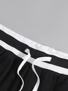 Manfinity Campus Court Men Letter Graphic Striped Trim Drawstring Waist Shorts Basketball Chicago Plain Black - Black - View 5