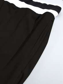 Manfinity Campus Court Men Letter Graphic Striped Trim Drawstring Waist Shorts Basketball Chicago Plain Black - Black - View 6