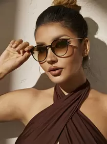 1 Pair Women's Casual Plastic Leopard Print Round Glasses, Suitable For Tropical Beach Vacation, A Beach Accessory For Women, Can Be Matched With Sweaters, Jeans, Sweatpants, Hoodies, Jackets, Dresses, And Long-Sleeved Shirts, Fashionable And Versatile, Elegant And Suitable For Family Outings, Travel Vacations, Summer Beach Trips, Outdoor Activities, And More. - Brown - View 4