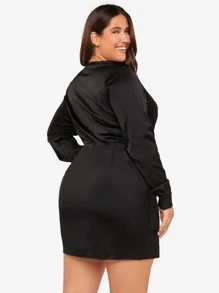 SHEIN Privé Đầm Plus Size xoắn lại Trọn gói màu trơn Gợi cảm - màu đen - Xem 3