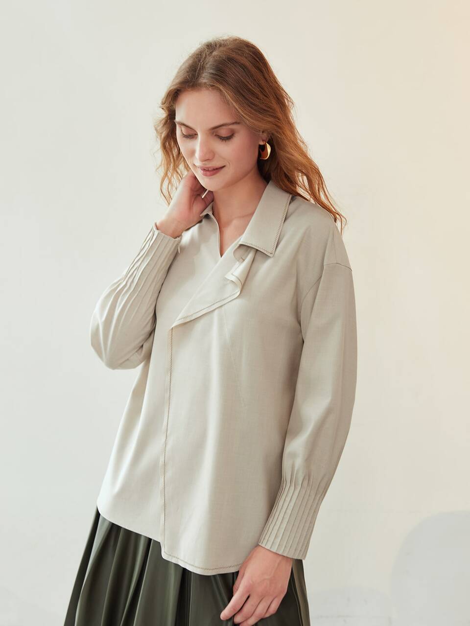 MOTF VISCOSE PLEATED CUFF BLOUSE