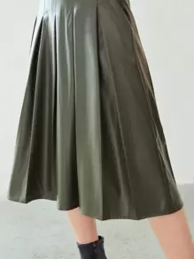 MOTF PREMIUM PU LEATHER PLEATED SKIRT - Dark Green - View 6
