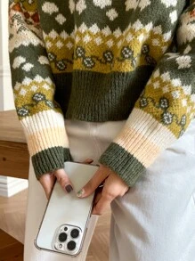 DAZY Áo len cổ tròn họa tiết Geo vai trễ vai mùa đông - Nhiều màu - Xem 8