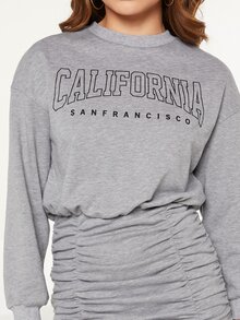 SHEIN Vestido con estampado de letra de hombros caídos fruncido - Gris Claro - Ver 4