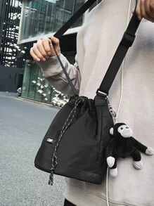 Túi đeo chéo mini thời trang thiết kế có túi đựng chữ và dây rút, phù hợp với mọi phong cách, có phụ kiện trang trí, quà tặng vui nhộn, quà tặng du lịch ngày lễ cho nam, quà tặng kỳ nghỉ cho nam, quà tặng máy tính xách tay, túi da sinh viên dùng ngoài trời dung tích lớn, túi tote màu đen, đồ dùng du lịch thiết yếu, túi đựng đồ dùng ngày lễ cho nam, túi đeo chéo cắm trại cho nam, túi mùa hè, túi đeo vai trở lại trường, túi đeo chéo, đồ dùng học tập mùa xuân, túi nhỏ, ví, đồ dùng cho cuộc sống mới, túi đeo hông cho nam, đồ dùng thiết yếu cho nam - màu đen - Xem 5