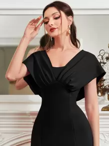 Modelyn Solid Fold Pleated Detail A-line Dress - Black - View 5