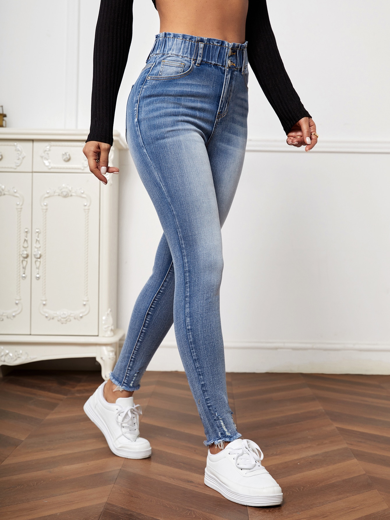 SHEIN Essnce Ripped Frayed Hem Bleach Wash Paperbag Waist Skinny Jeans sw2208065044571671