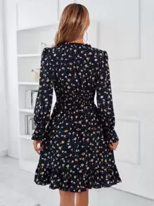 Breezaya 滿版印花缺口V領腰部打褶連衣裙