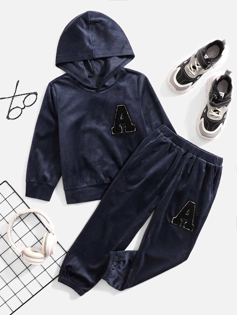 SHEIN 小男童字母貼布絲絨連帽衫和運動褲 - 藏蓝色 - 查看 1