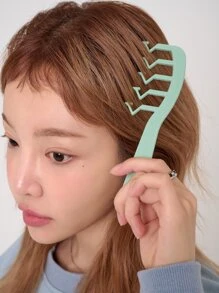 DAZY Z-shaped Hair Seam Comb - Green - View 1