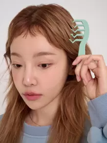 DAZY Z-shaped Hair Seam Comb - Green - View 4