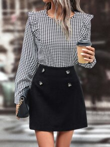 SHEIN Clasi 千鳥格荷葉邊襯衫和假鈕扣半身裙 - 黑與白 - 查看 1