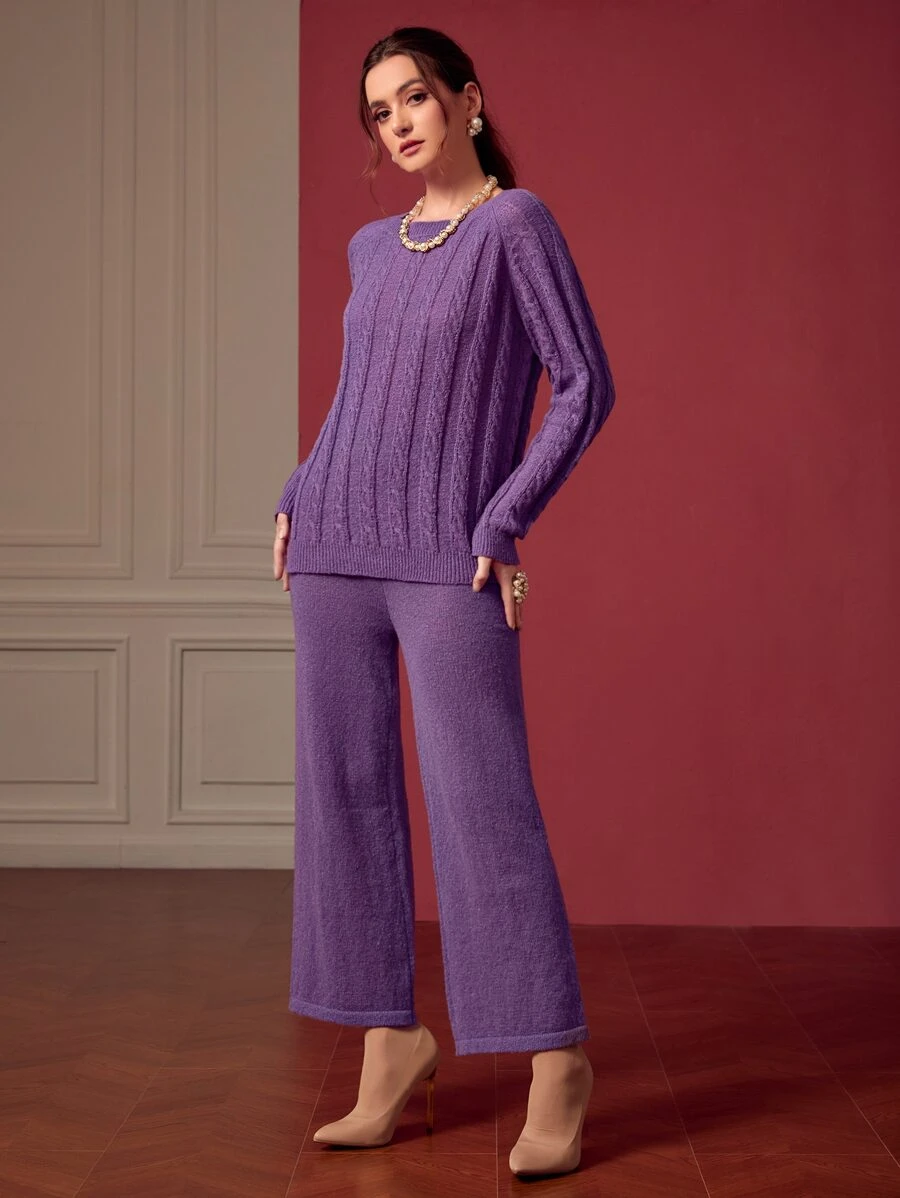 Mulvari Jersey tejido de cable de manga raglán con pantalones tejidos - Morado Violeta - Ver 1