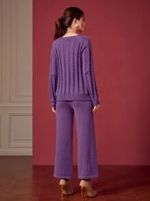 Mulvari Jersey tejido de cable de manga raglán con pantalones tejidos - Morado Violeta - Ver 2
