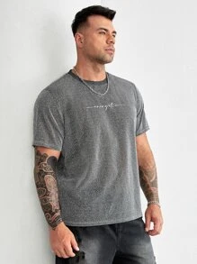 Manfinity VCAY Men Plus Letter Graphic Glitter Tee - Grey - View 1