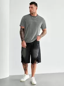 Manfinity VCAY Men Plus Letter Graphic Glitter Tee - Grey - View 3
