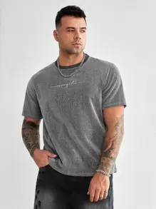 Manfinity VCAY Men Plus Letter Graphic Glitter Tee - Grey - View 5