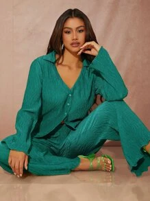 SHEIN BAE Set Top con botón delantero ribete en forma de lechuga & Pantalones de pierna ancha - Verde - Ver 1