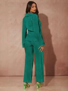 SHEIN BAE Set Top con botón delantero ribete en forma de lechuga & Pantalones de pierna ancha - Verde - Ver 2