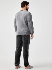 Men Slogan Embroidery Contrast Side Seam Top & Pants PJ Fluffy Set, Fall Winter Clothes, Cozy - Grey - View 2