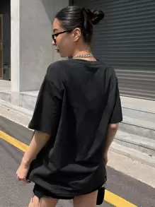 DAZY تي شيرت بتفاصيل تطريز فراشة و اكتاف عريضة