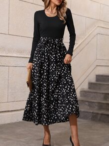 Graphic Print Belted A-line Dress - Black - View 3