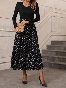 Graphic Print Belted A-line Dress - Black - View 4