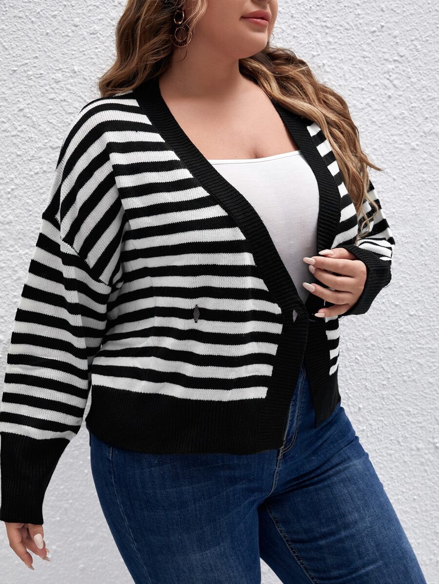 SHEIN LUNE 大碼條紋圖案拼接邊雙排釦腰帶開襟衫 - 黑與白 - 查看 1