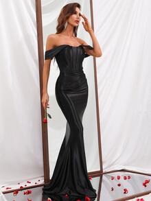 Women's Solid Color Off-Shoulder Mermaid Hem Formal Dress - Black - View 3