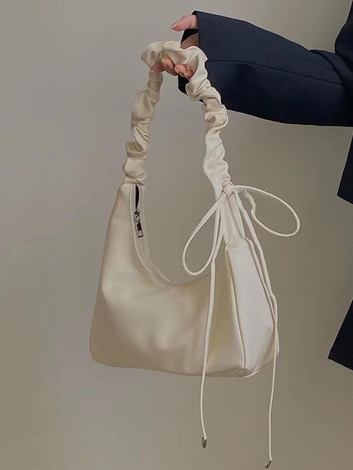 Korean Fashion Versatile Girl's Commuter Soft High-Quality Pleated Leather Cloud Shoulder Bag, Large Capacity Adjustable Strap, Suitable For Spring/Summer Casual, Party, Gift , Valentines Gifts - Beige - View 5
