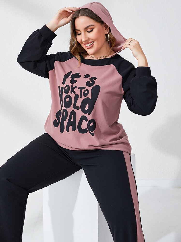 Mulvari Conjunto de 2 piezas de sudadera con capucha y pantalón de chándal con estampado de lema de talla grande - Rosa vieja - Añade 6