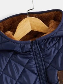 SHEIN 男孩字母補丁細節拉鍊連帽毛絨內襯絎縫外套