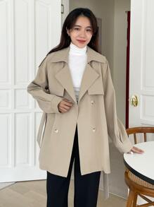 DAZY 肩章設計馬甲袖雙排釦系帶風衣 - 卡其色 - 查看 5