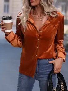 SHEIN LUNE 素色前紐扣絲絨襯衫 - 鏽棕色 - 查看 1