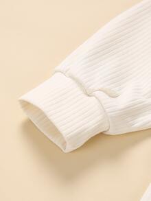 SHEIN Niñitas tejido de canalé Pullover & Shorts con cinturón - Blanco y Negro - Ver 4