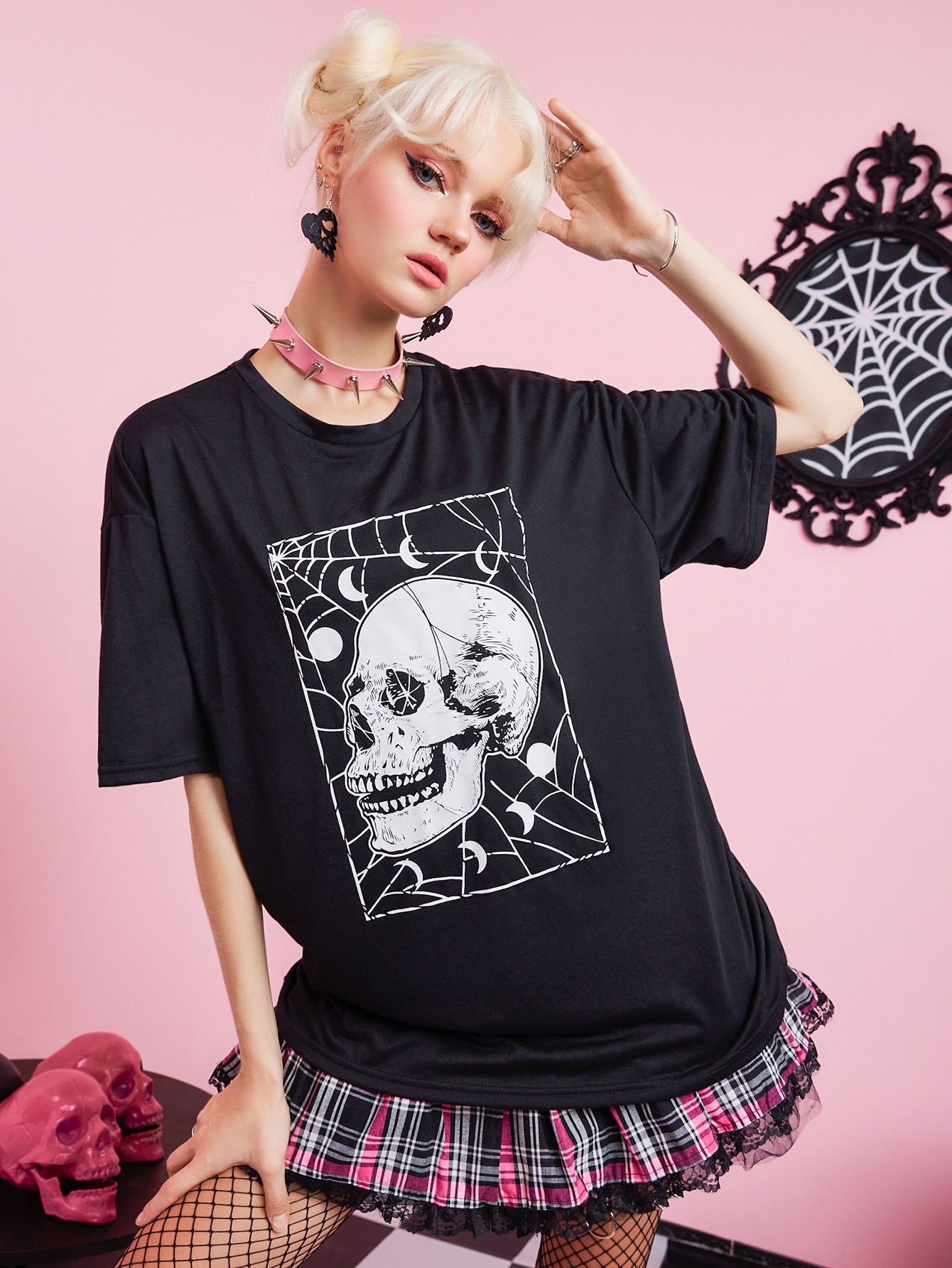Our Anime Skull Print Drop Shoulder Tee is such a vibe - ROMWE