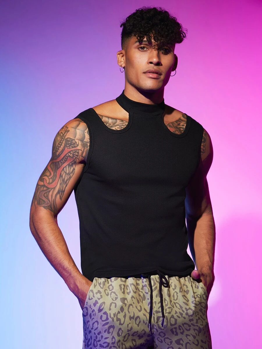 Manfinity RebelGame Men Cut Out Mock Neck Tank Top - Black - View 1