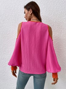 Contrast Piping Shirred Cuff Cold Shoulder Blouse - Pink - View 2