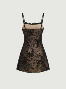 SHEIN MOD Vestido de tirantes pecho con fruncido floral de malla - Negro - Ver 5