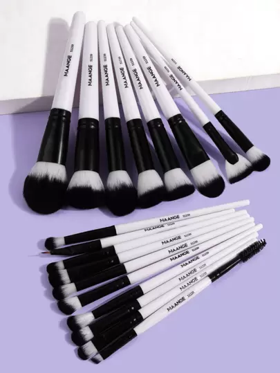 MAANGE 18pcs Professional Makeup Brush Set,Makeup Tools With Soft Fiber For Easy Carrying,Foundation Brush,Eye Shadow Brush,Smudge Brush,Eyebrow Brush,Brush Set For Travel,Equipped With A Storage Box,Brush Set,Makeup Brush Kit,Make Up Brush Set,Make Up Set Complete,Makeup Brush Set,Complete Makeup Kit,Brush Kit,Brushes Makeup Set,Makeup Gift Set,Set,Giveaways,Professional Makeup Brushes,Complete Makeup Set